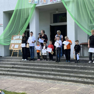 Rozdanie nagród za profilaktyczny konkurs plastyczny. 