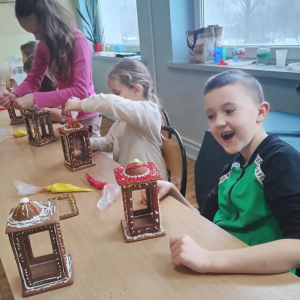 Warsztaty piernikowe w szkole. 