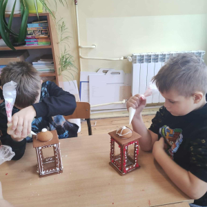 Warsztaty piernikowe w szkole. 