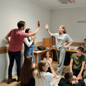 Drugi dzień euroweek, uczniowie na warsztatch. 